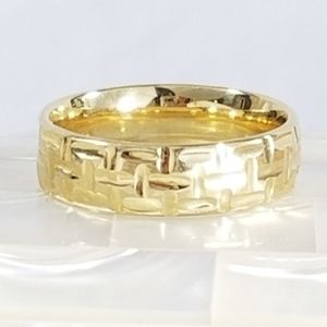 Genuine 14kt Cross Pattern Comfort Fit Band  Sz 9